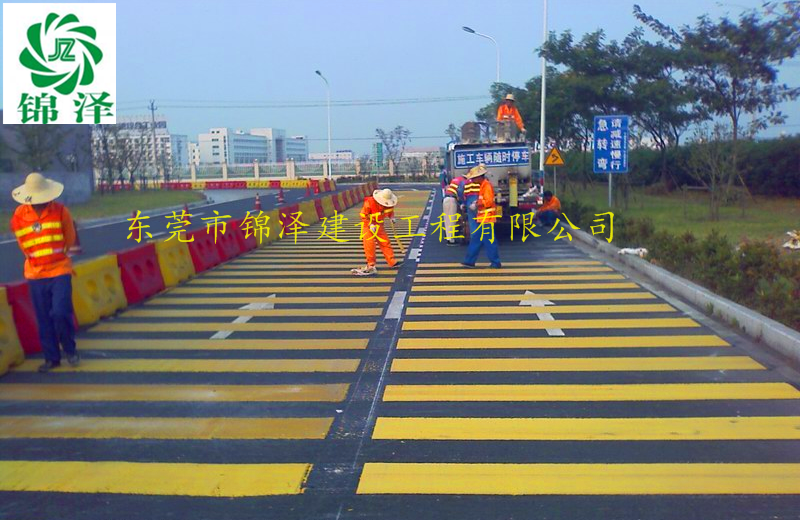 深圳斑马线漆道路标志厂家