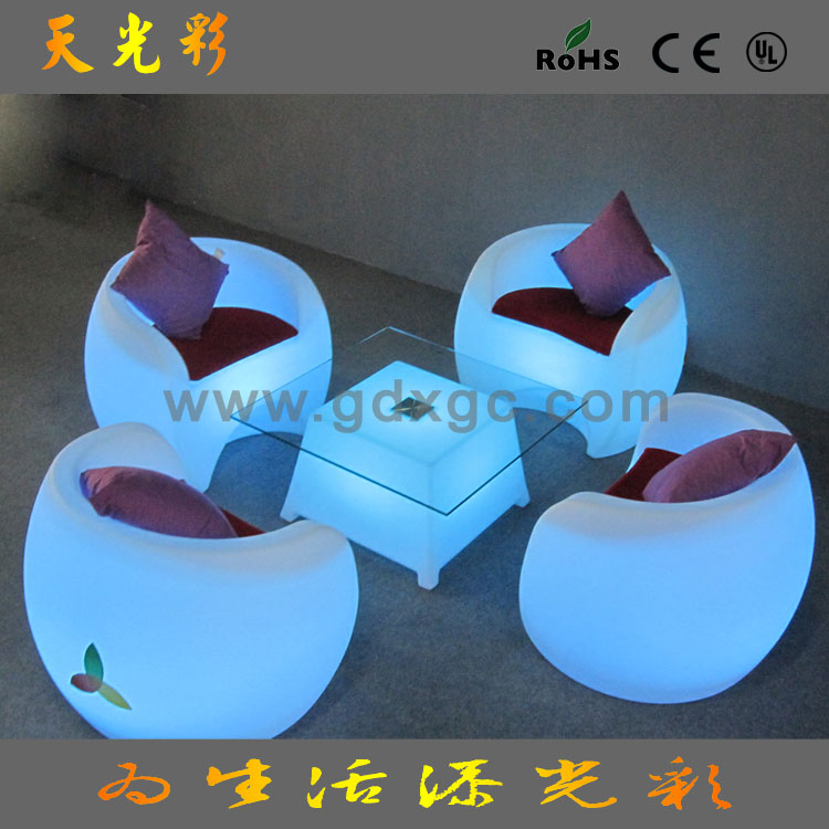 供应LED发光咖啡桌椅 户外休闲家具 成套塑料桌椅图片