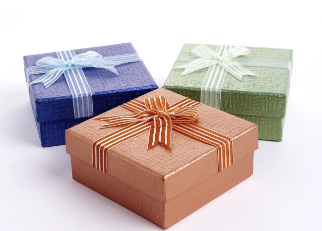 供应用于纸制品的批发精美礼品包装盒长方形蝴蝶结盒