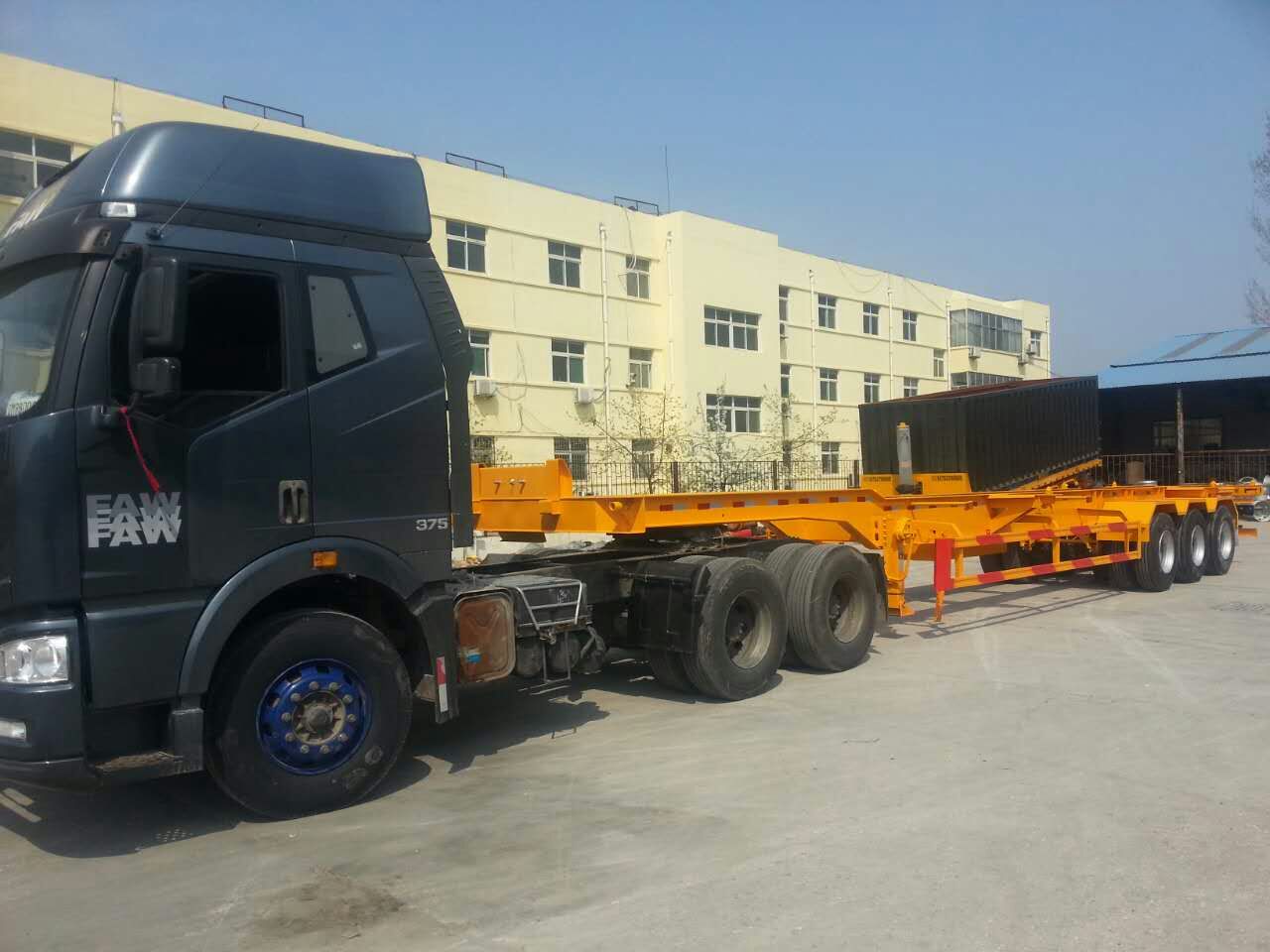 供应用于牵引车的浙江宁波12.4米集装箱运输半挂车价