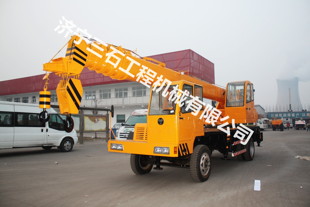 济宁市12吨自制吊车图片厂家