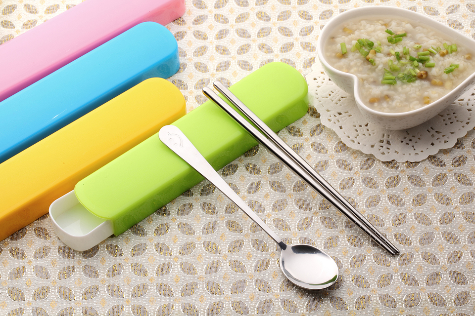 深圳市抽拉不锈钢便携餐具套装勺筷套装厂家