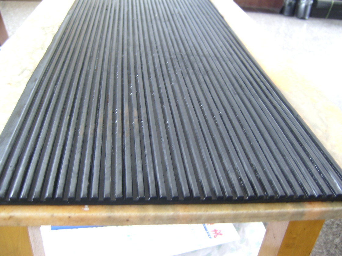 生产供应工业橡胶板 常规宽度 橡胶批发