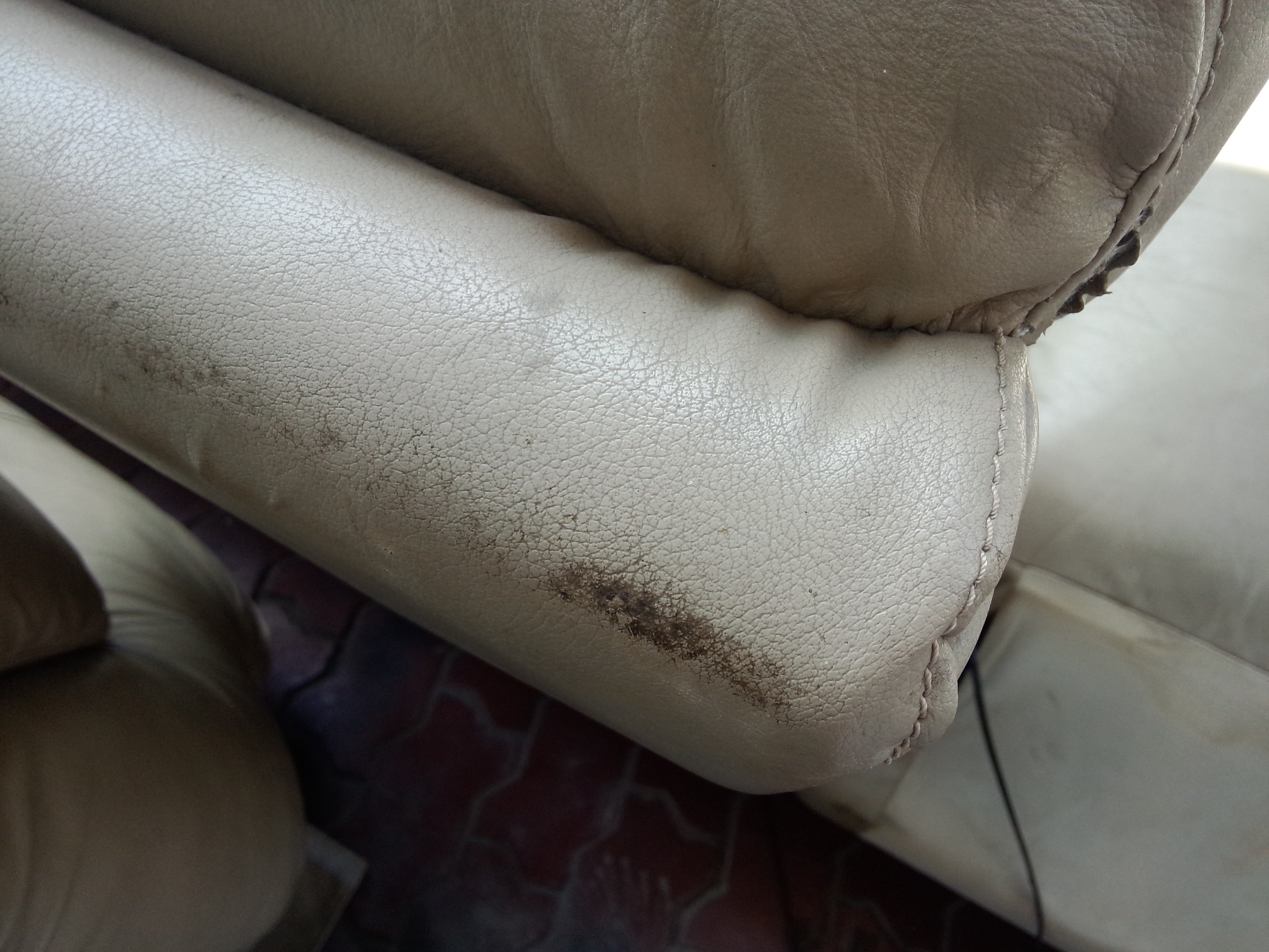 广州市广州钟村哪里可以清洗沙发厂家供应广州钟村哪里可以清洗沙发 翻新 修补 保养 换皮-佳宇皮革制品
