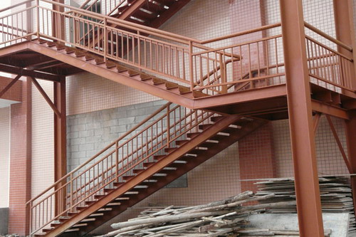 供应室外不锈钢楼梯 户外工程楼梯批发
