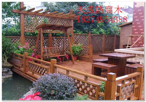 供应湖南防腐木栏杆木船屋顶花园图片