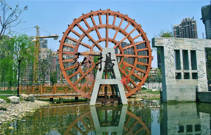 泰州市水车风车木质水车电动水车装饰水车厂家