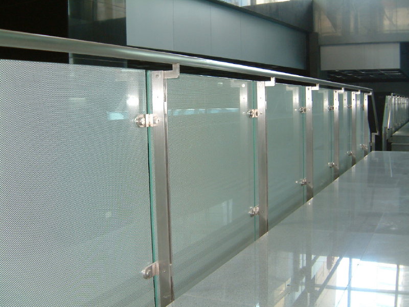 玻璃扶栏供应用于阳台扶栏的玻璃扶栏