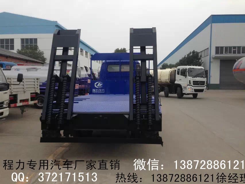 供应用于工程的福田挖机平板运输车湖北程力直销138-7288-6121