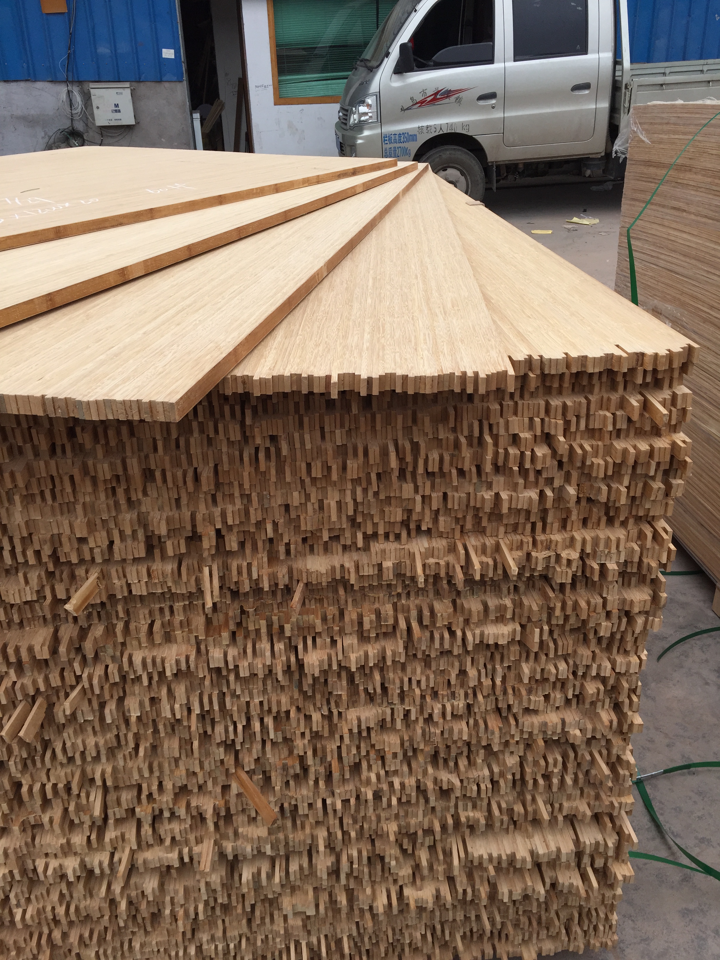 用于竹工艺品，竹包装盒的竹板材批发