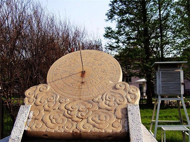 济宁市手工雕刻石雕日晷日晷与时俱进指南厂家