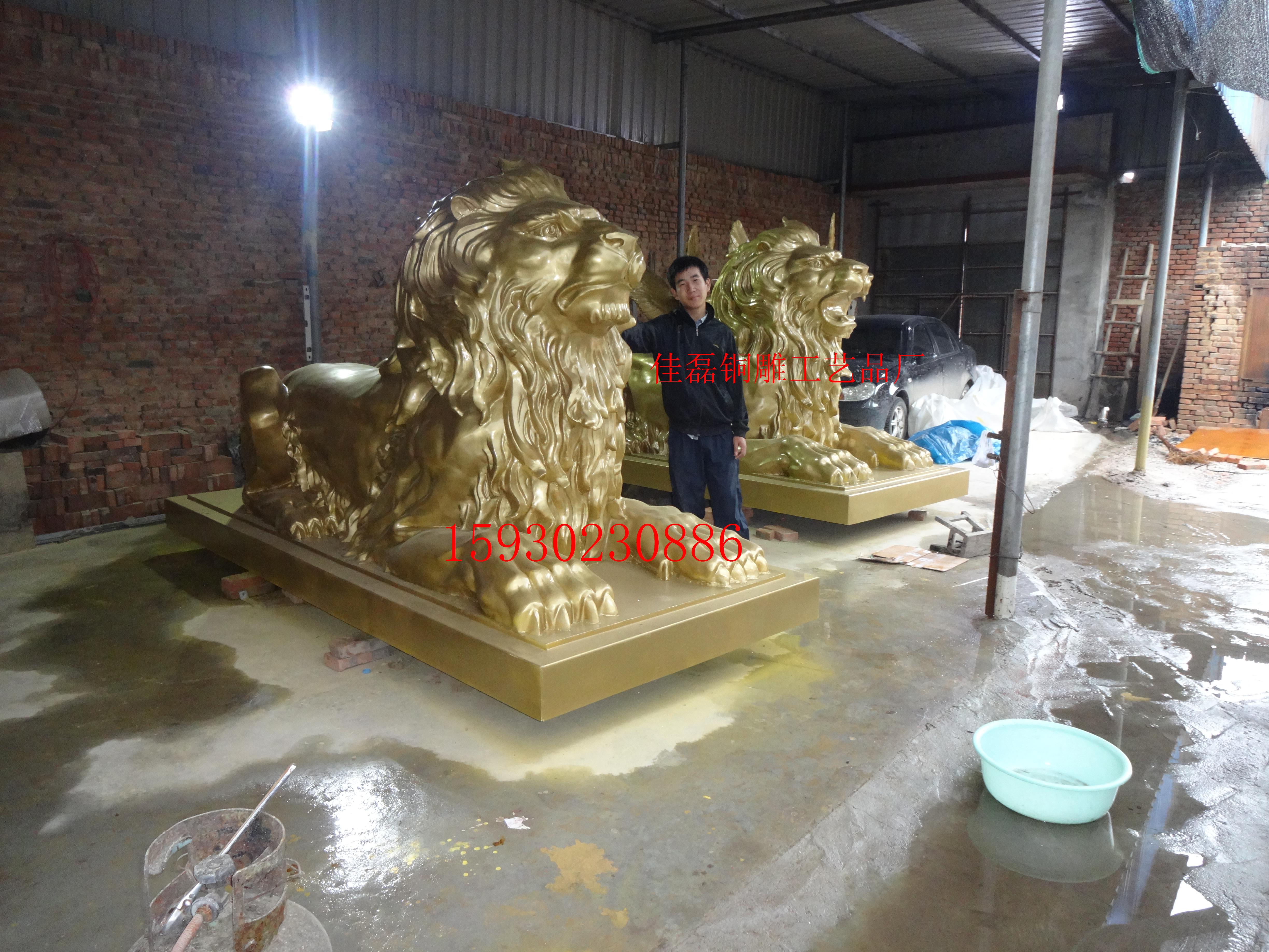 欧式狮子图片 欧式动物雕塑 铸铜狮子 西方狮子雕塑 铜狮子制造厂图片