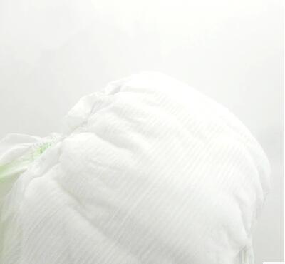 珠海市樱纸坊天然鲜浆大包装婴儿纸尿裤厂家