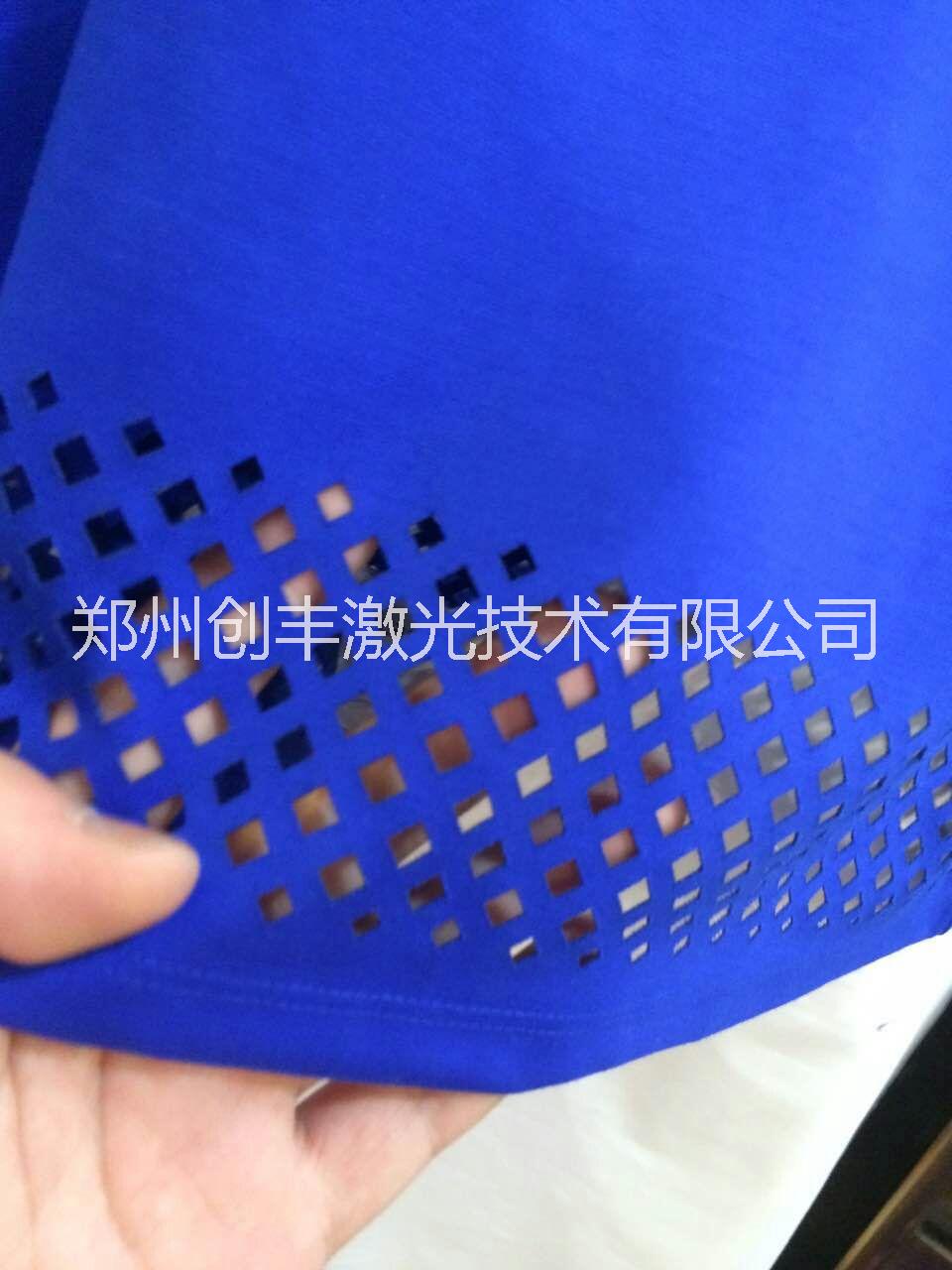 郑州市外贸订单激光镂空女裤脚口口袋腰花厂家