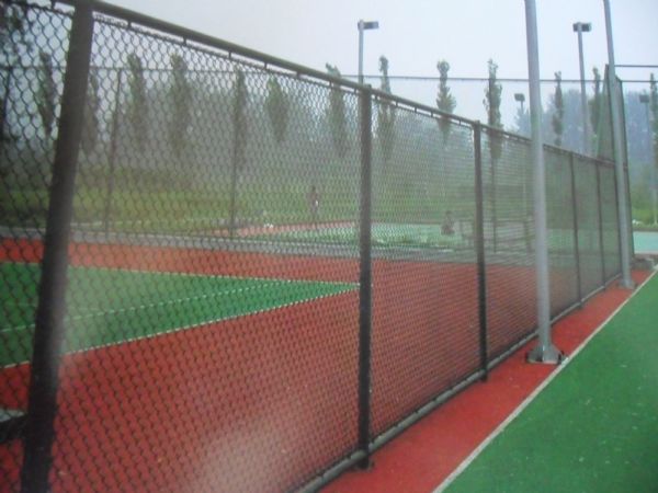 勾花网学校操场护栏/篮球场围栏供应用于篮球场护栏|网球场围栏网|勾花网护栏的勾花网学校操场护栏/篮球场围栏