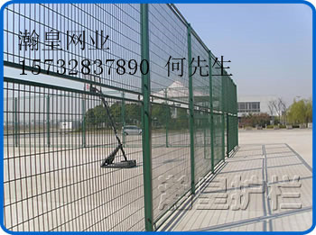 篮球场围栏网|体育场围栏网批发|上海体育场围栏网直销