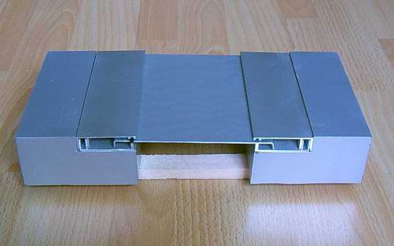 供应用于墙面顶棚变形的内墙顶棚变形缝伸缩缝，金属卡锁型图片