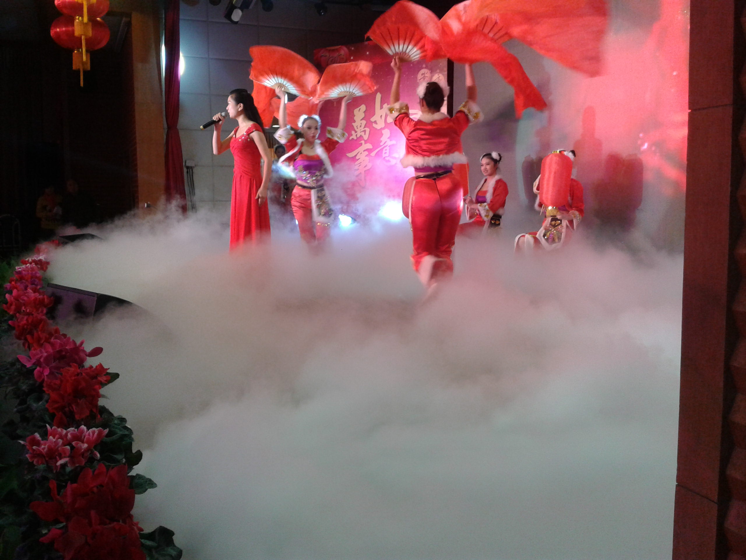 庆典特效上海舞台干冰机、CO2气批发