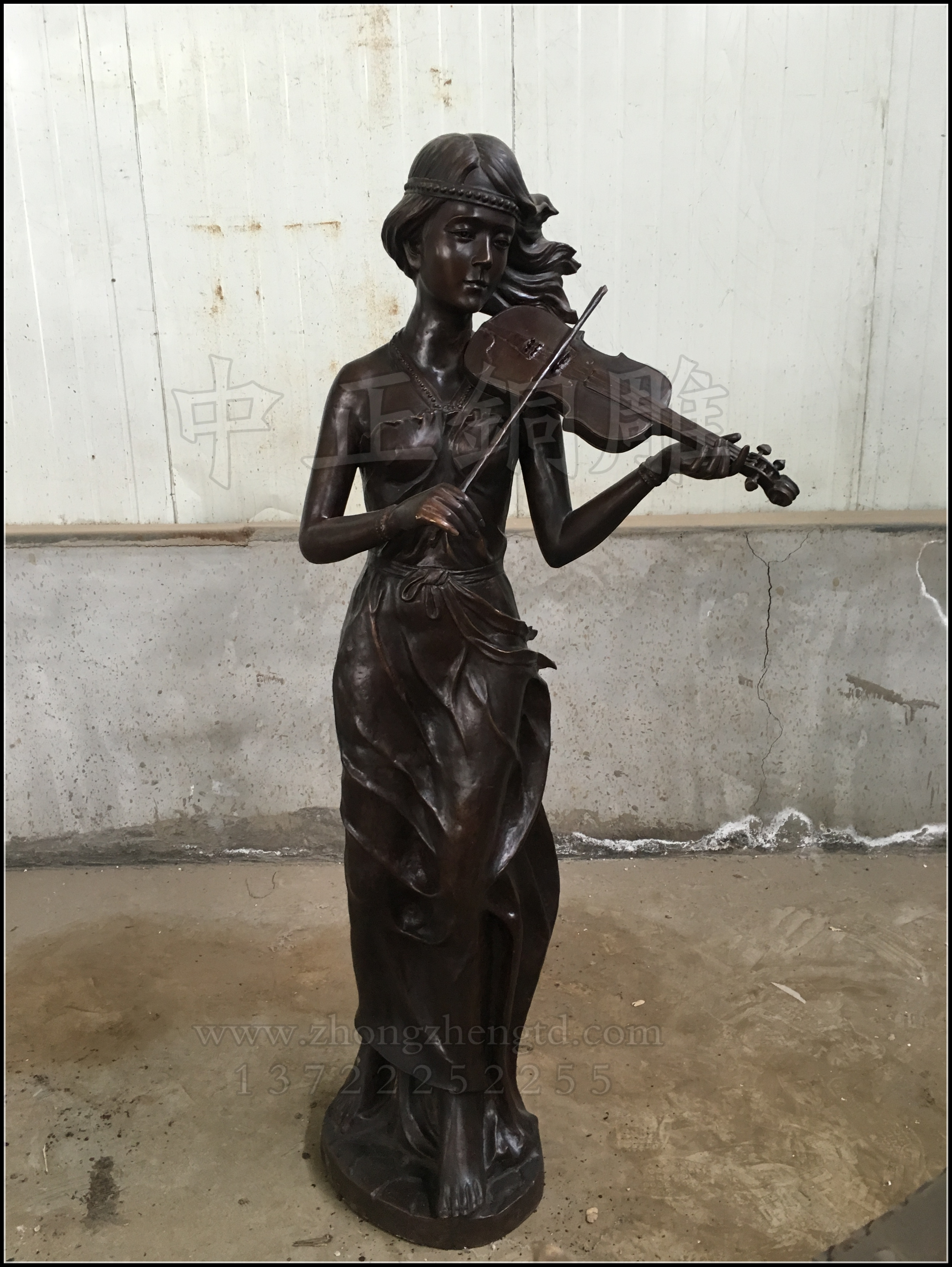 保定市现代人物雕塑  小提琴人物铜雕厂家供应用于广场雕塑|步行街雕塑的现代人物雕塑  小提琴人物铜雕
