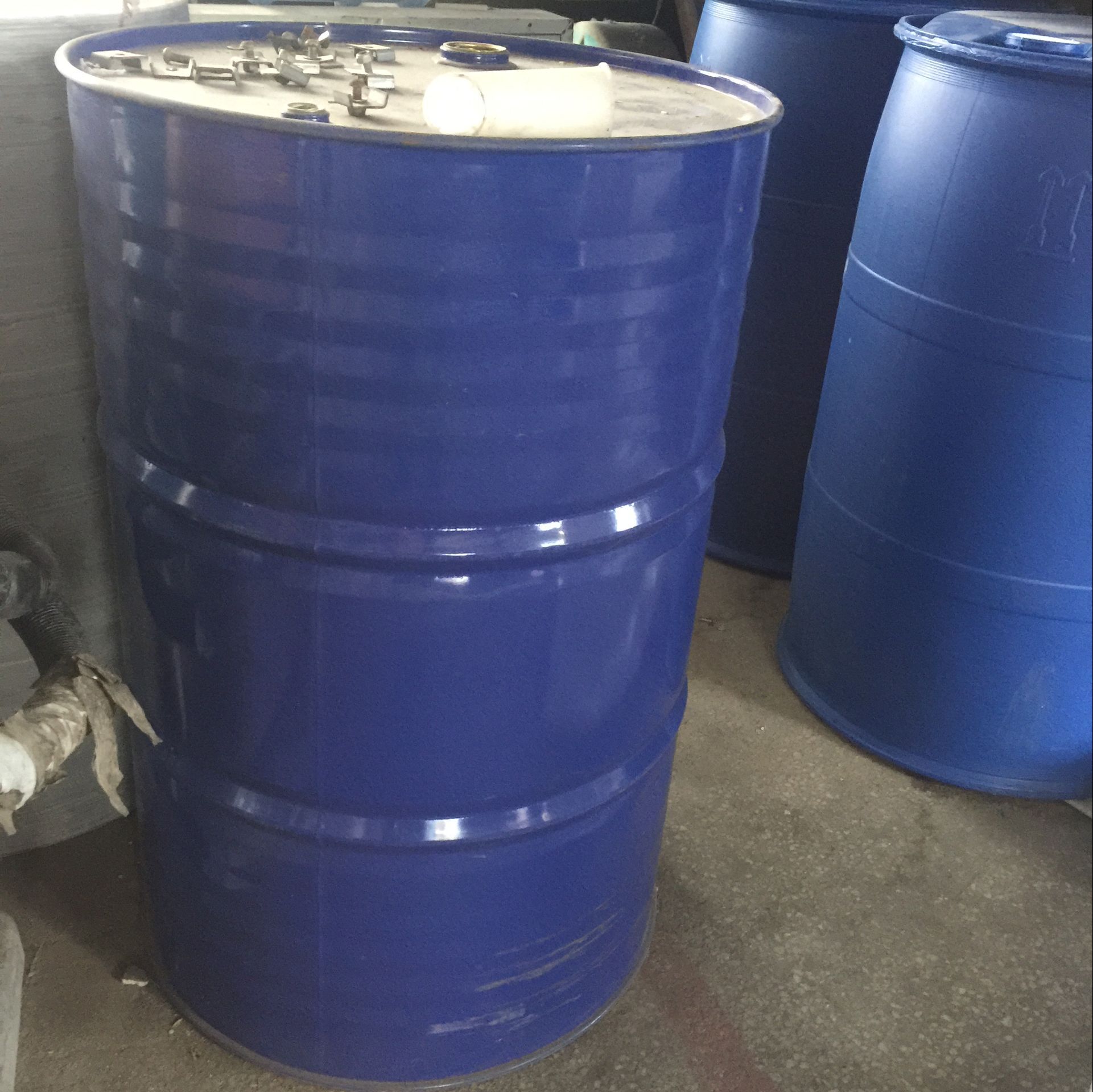 供应200升镀锌桶，烤漆桶，钢塑桶