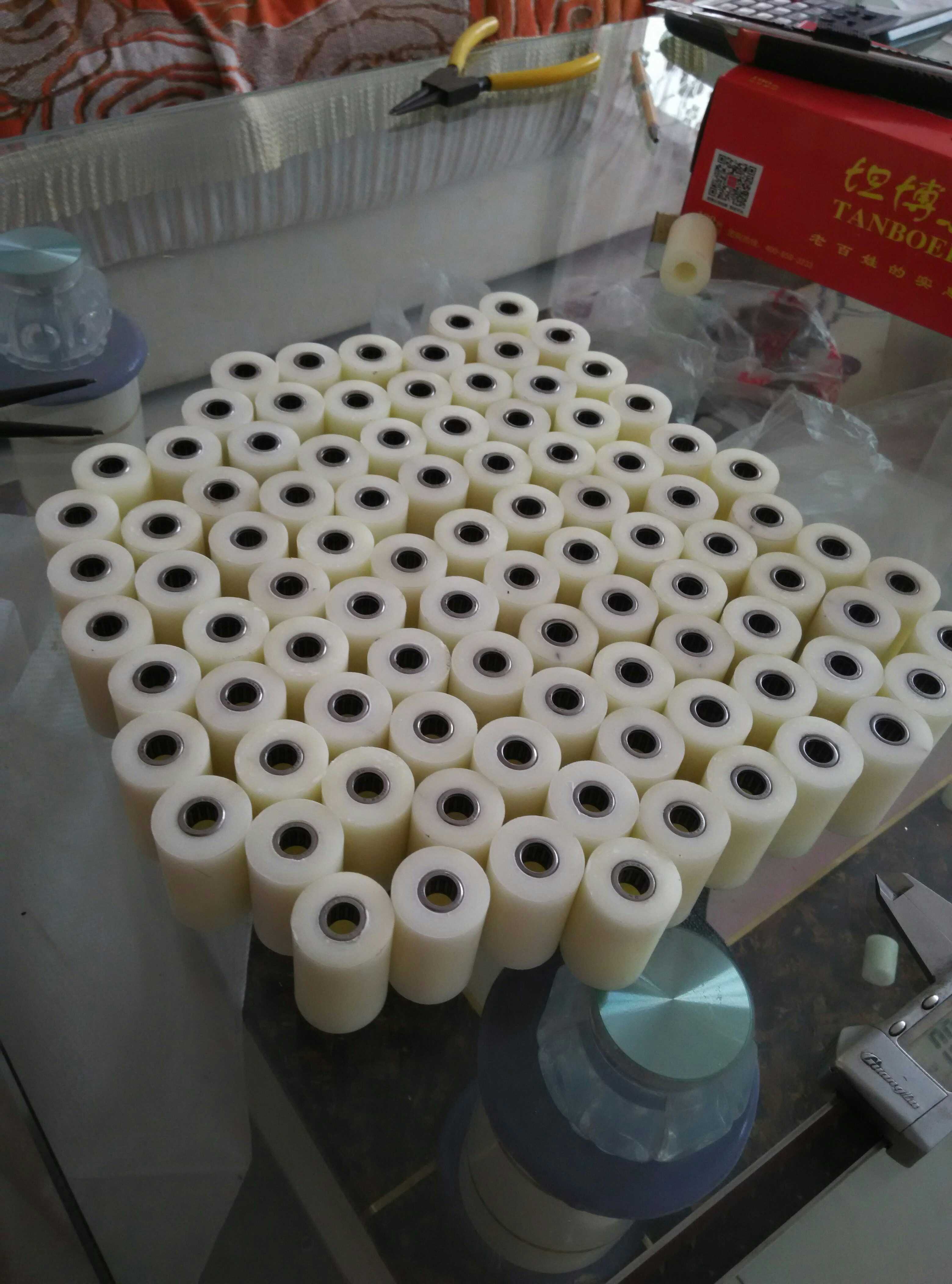 供应用于工业设备的塑料滑轮厂家 广东省滑轮报价 推拉门滑轮专业生产厂家图片