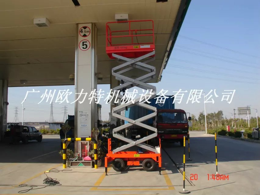 深圳高空升降车，剪叉式升降车供应深圳高空升降车，剪叉式升降车