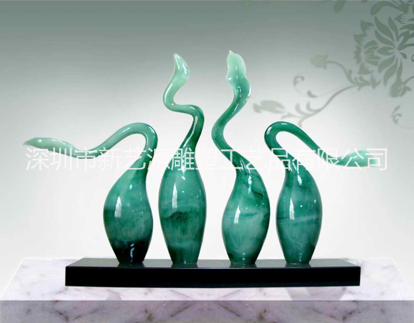 深圳市透明树脂雕塑挂件厂家