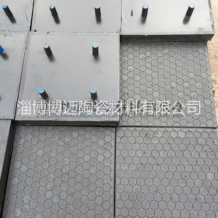 淄博市陶瓷橡胶复合板 耐磨复合板 三合厂家供应陶瓷橡胶复合板 耐磨复合板 三合一二合一 橡胶陶瓷钢板硫化