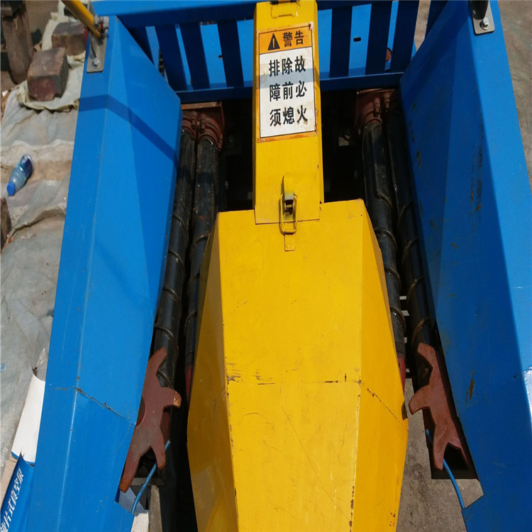 郑州市玉米收割机厂家供应玉米收割机 小型玉米收割机 二行玉米收割机