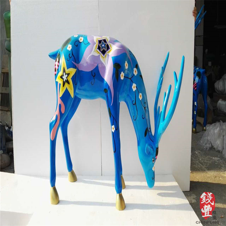 商场活动大型摆件玻璃钢动物雕塑 彩绘鹿