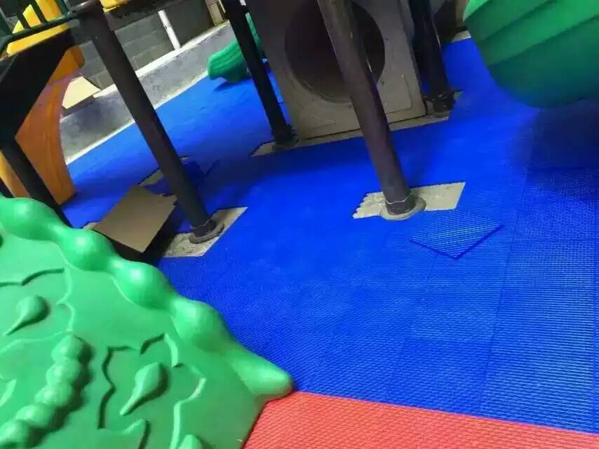 大型碳化防腐积木|幼儿园悬浮地板|PE环保悬浮地板
