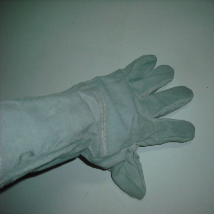 汕头市志华劳保防护皮手套 电焊手套厂家志华劳保防护皮手套 电焊手套