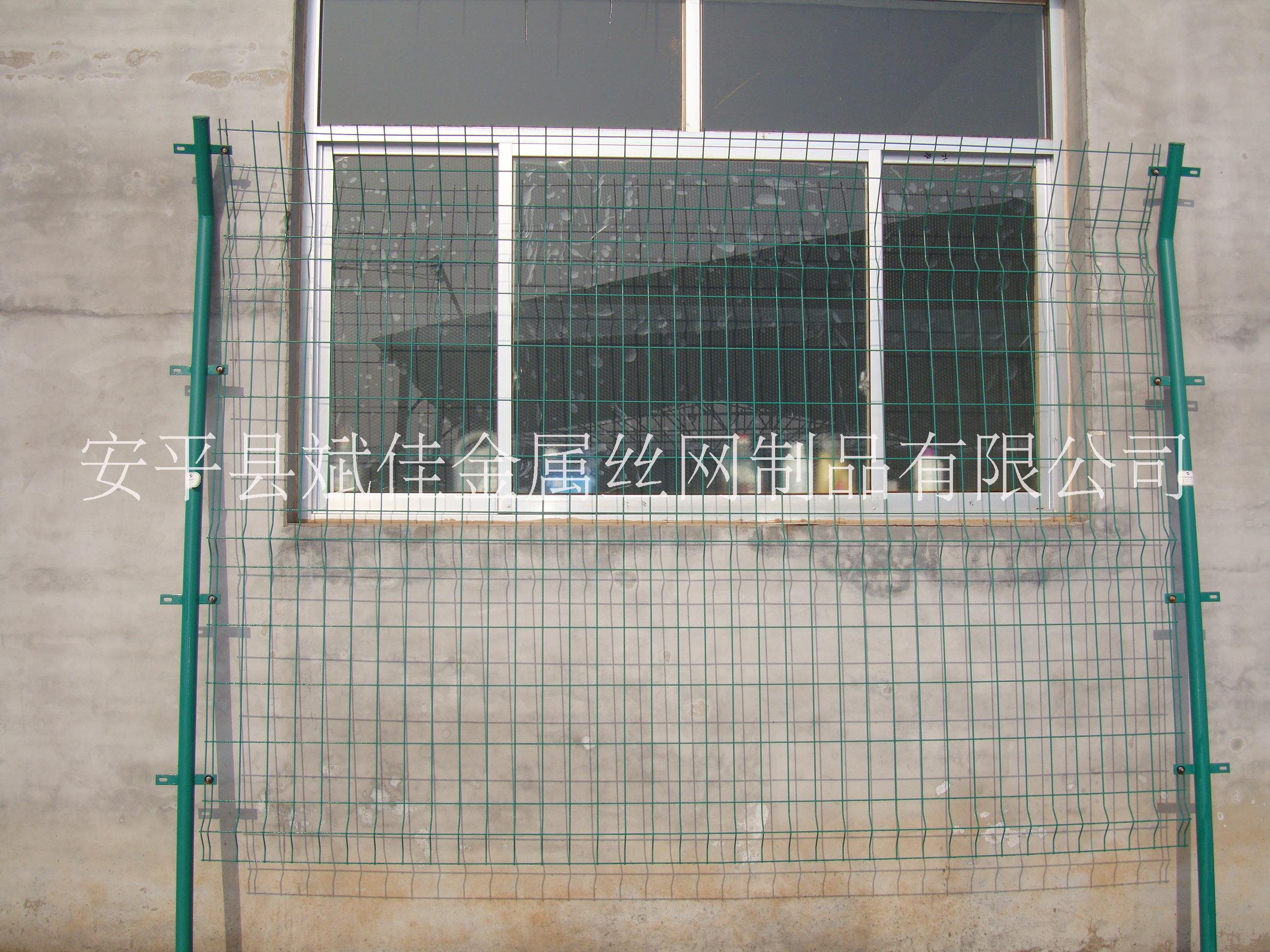 浸塑护栏网|浸塑铁丝网|福建铁丝网护栏价格