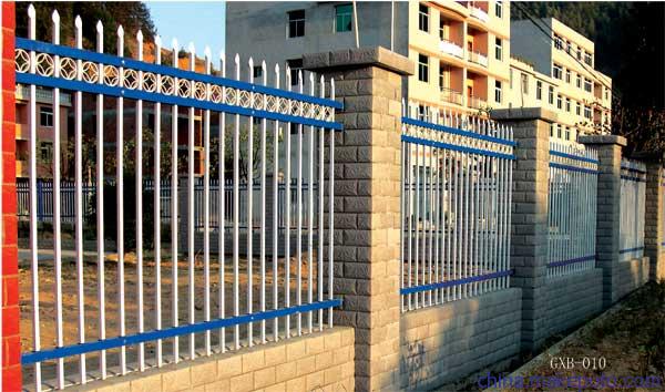 锌钢阳台护栏厂家直销，武汉锌钢护栏围栏，锌钢阳台护栏批发价格