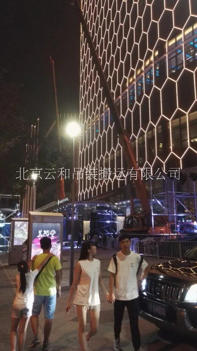 供应北京丰台25吨吊车出租图片