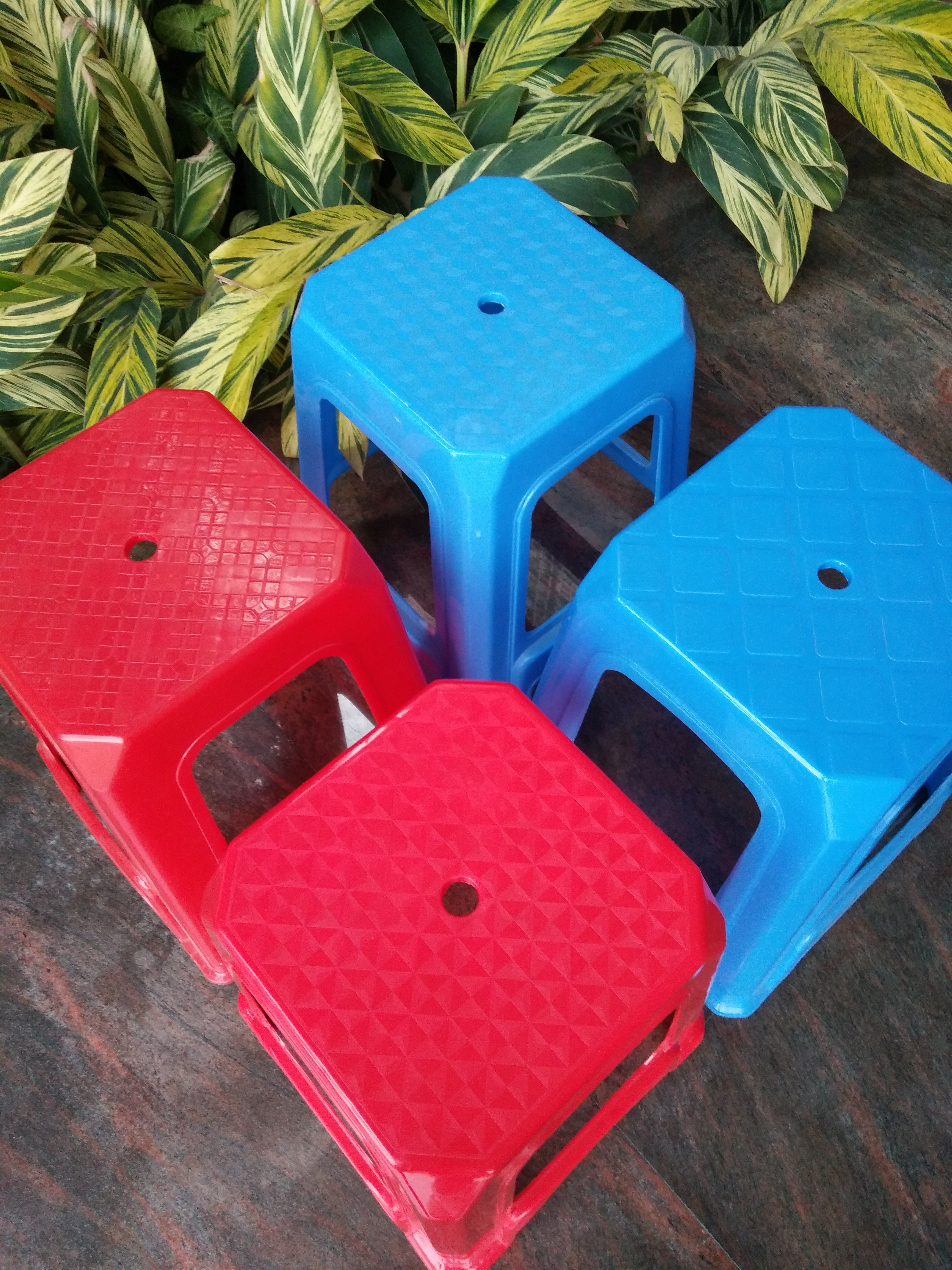佛山红色塑料凳子生产厂家 红色塑胶凳子 红色方凳厂家直销 方凳图片