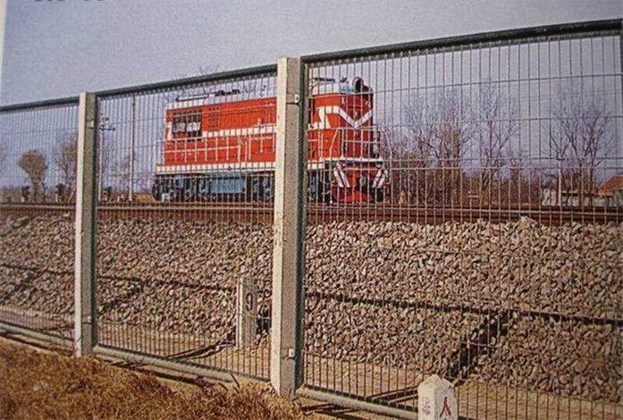 铁路围栏网铁路护栏网铁路绿色框网厂家直销。
