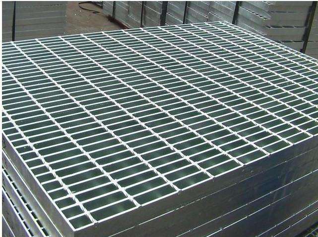 钢格板网、钢格板网厂家直销、承德钢格板网批发、楼梯踏板制作