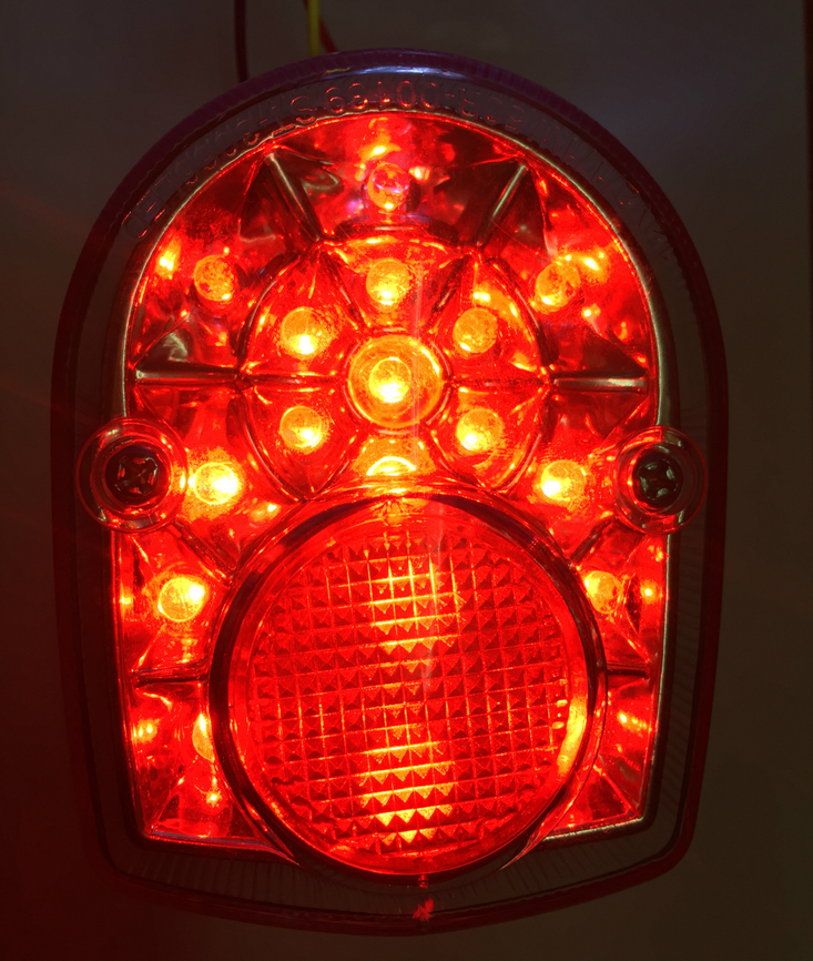 摩托车改装LED后尾灯 刹车灯 牌照灯图片