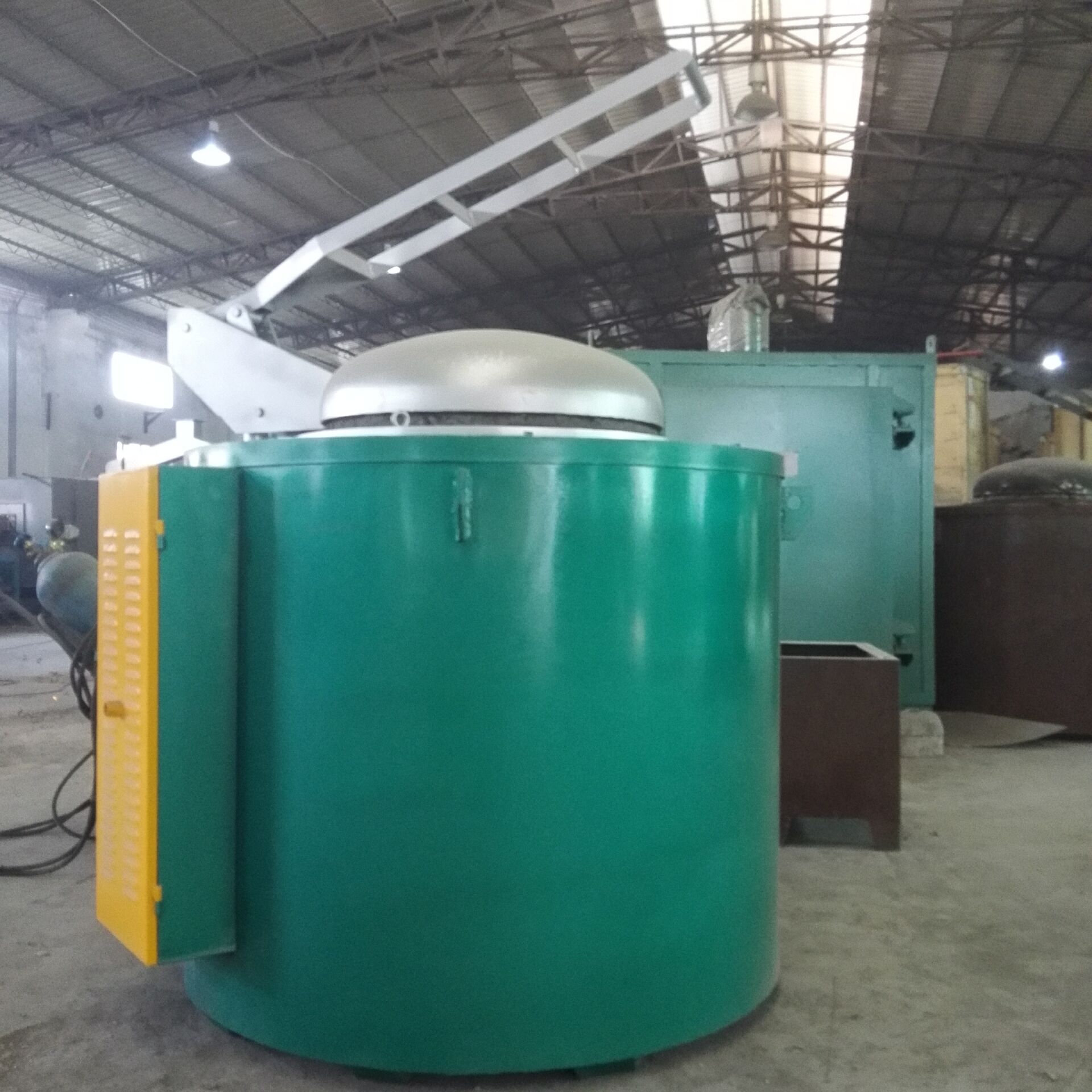 广州压铸铸造天然气熔铝炉天然气熔化炉天然气熔铜炉图片