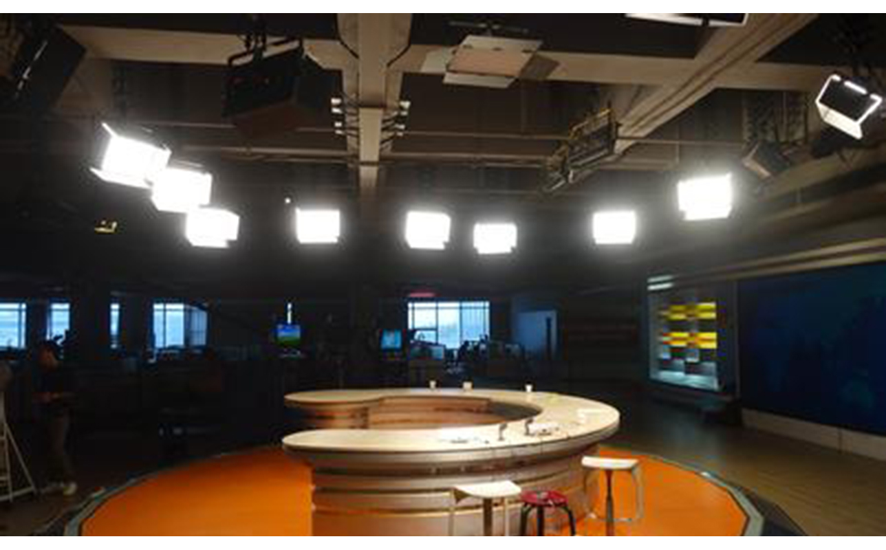 专业电视虚拟演播室灯光方案 校园