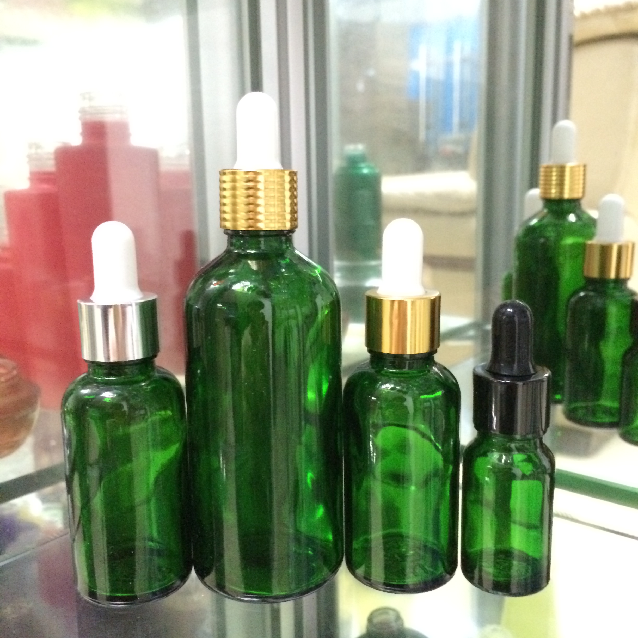 绿色光瓶透明瓶精油瓶包装包材绿色透明玻璃瓶绿色瓶子包材滴管瓶