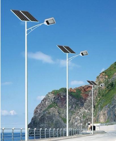 厂家专业生产太阳能LED路灯图片