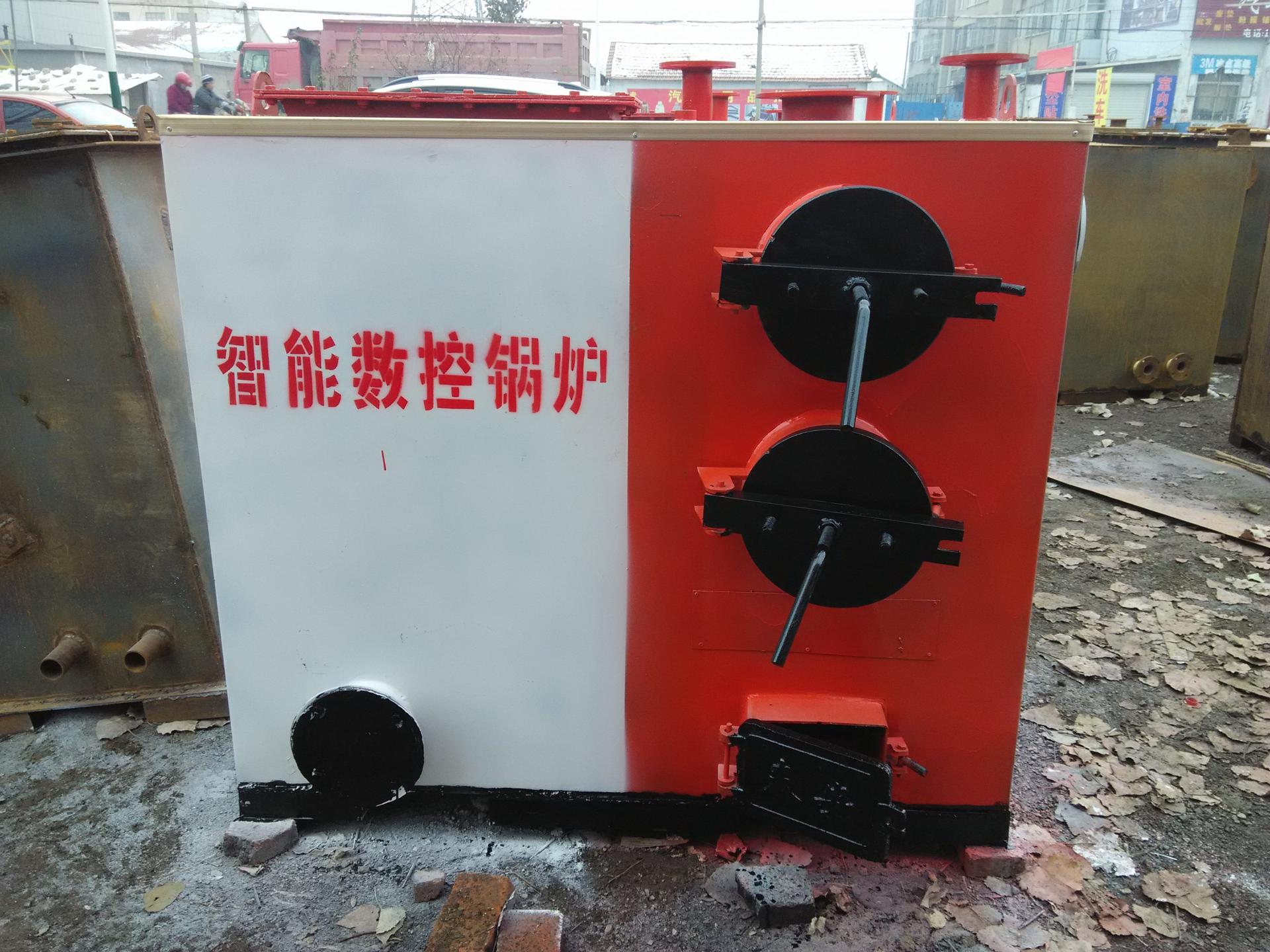 供应山东泰安锅炉立式蒸汽锅价格 山东数控供暖锅炉图片