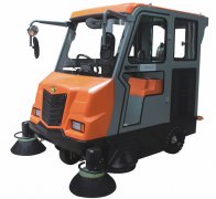 施帝威电能扫地车，工作效率高，每小时清扫15000平方米，相当于20名人工清扫效率