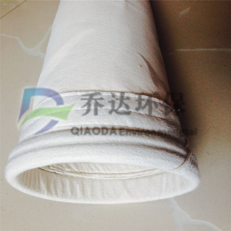 上海六米长涤纶针刺毡除尘布袋批发