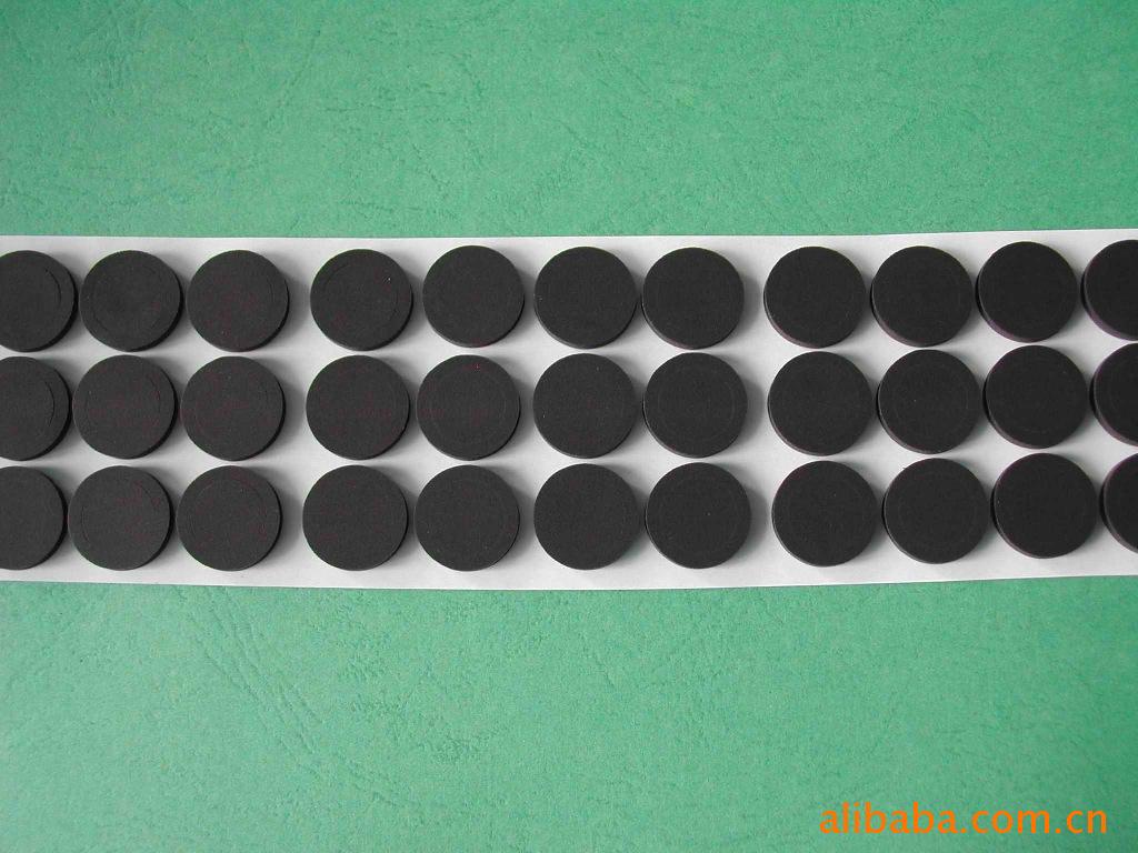 深圳硅胶垫生产厂家 胶垫任意颜色批发 黑色硅胶垫厂家 导热硅胶垫哪家好  硅胶垫背3M双面胶价格 供应商 硅胶垫片图片