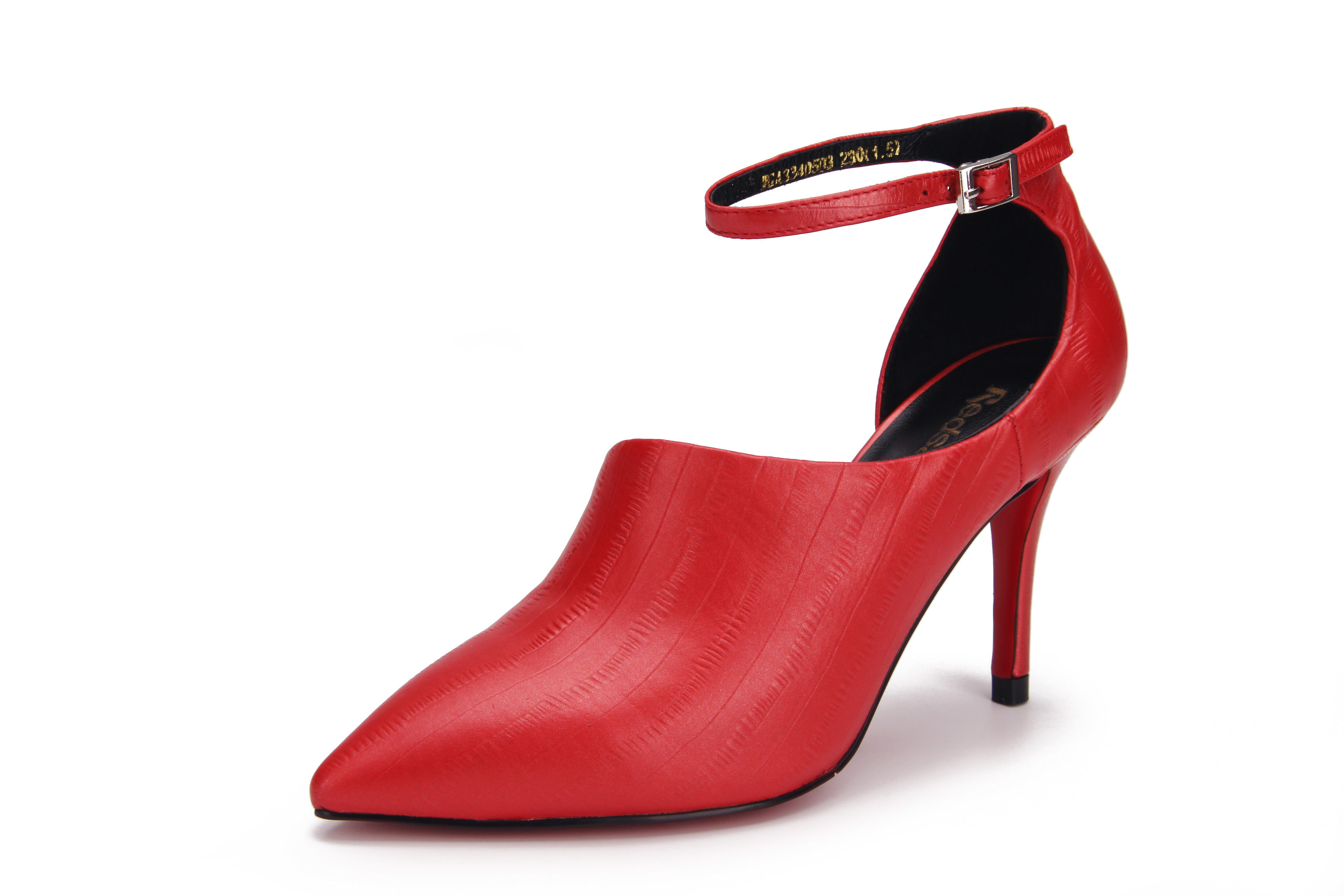广州女鞋代理加盟,红砂女鞋火爆皮具市场