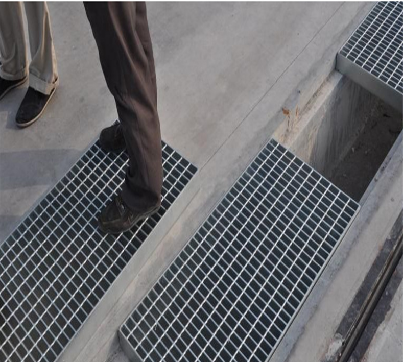 厂家直供、工厂建筑钢格板 格栅板 排水沟盖板 钢梯踏板 钢格板、格栅板