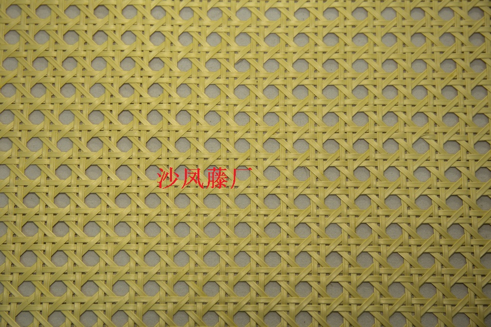 新品PE环保黄胶笪 八角眼胶材料编织而成，适合东南亚装修风格贴墙、吊顶，以及家具贴面，红木家具装饰面，是十分理 新品PE环保黄胶笪 八角眼